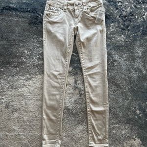 🚫SOLD!!!🚫NWT Rock Revival Skinny Jeans